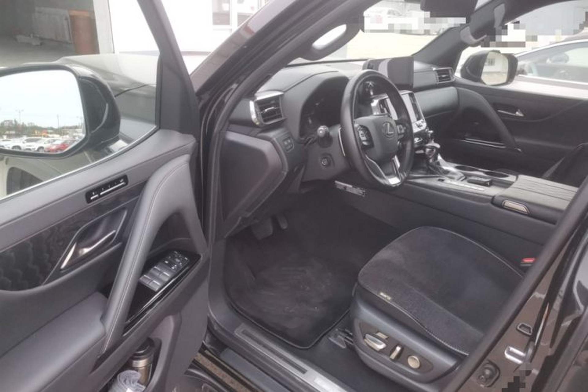 Used Lexus LX 2022 LX600 Ultra Luxury 4-Seat U.S. Specification Driver Seat