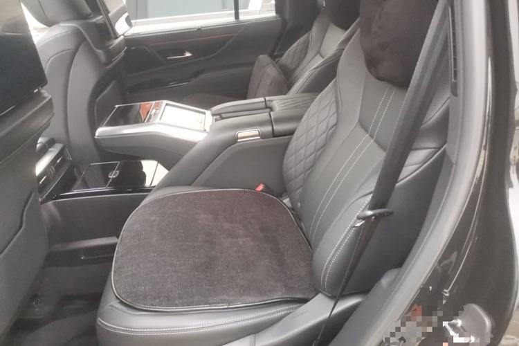 Used Lexus LX 2022 LX600 Ultra Luxury 4-Seat U.S. Specification Left Rear Seat