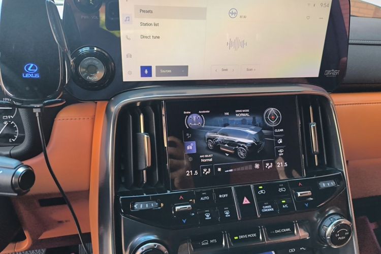 Used Lexus LX  Audio And AC Panel