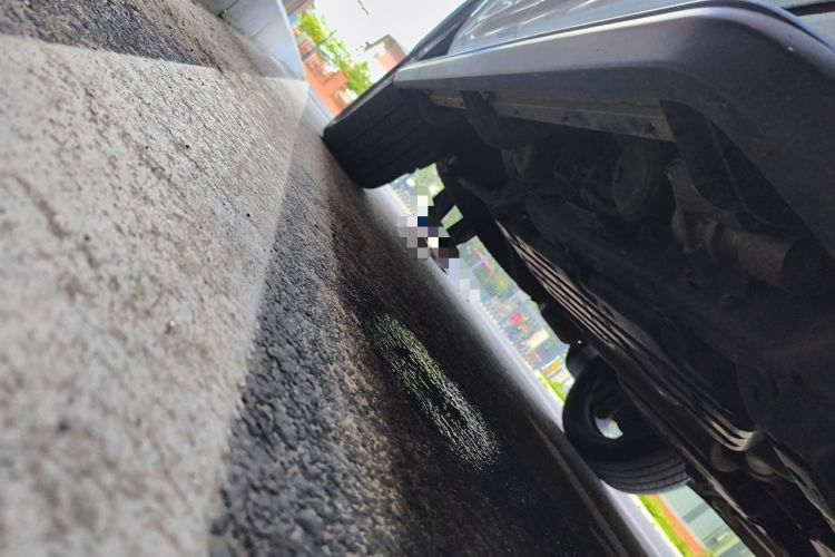 Used Lexus LX  Chassis Front Right