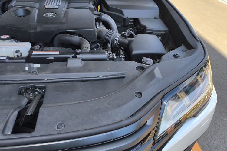 Used Lexus LX  Engine Bay Left