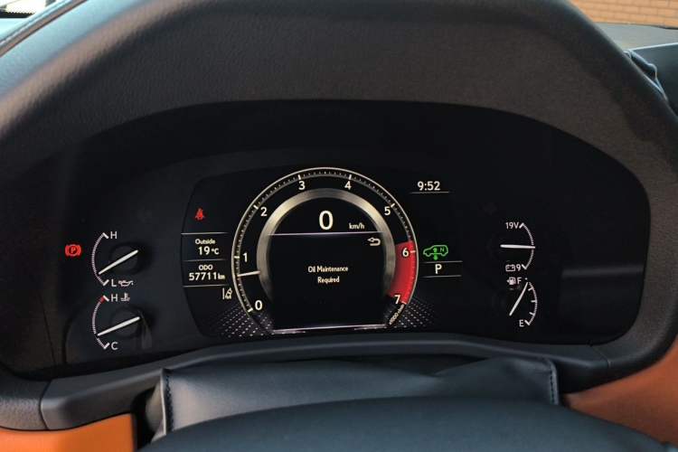 Used Lexus LX  Instrument Cluster