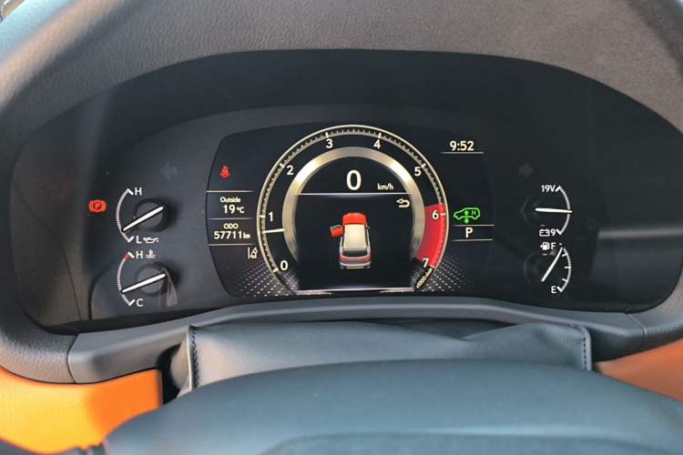 Used Lexus LX  Odometer Close Up