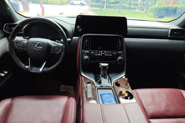 Used Lexus LX 2023 LX600 7-Seater Premium U.S. Specification Center Console