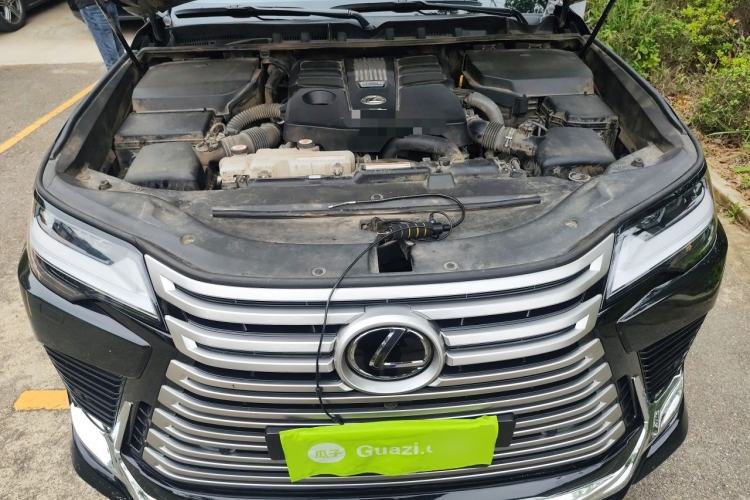 Used Lexus LX  Engine Bay