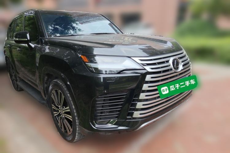 Used Lexus LX 2023 LX600 7-Seater Premium U.S. Specification Front Right 45 Deg