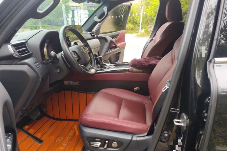 Used Lexus LX  Left Front Seat