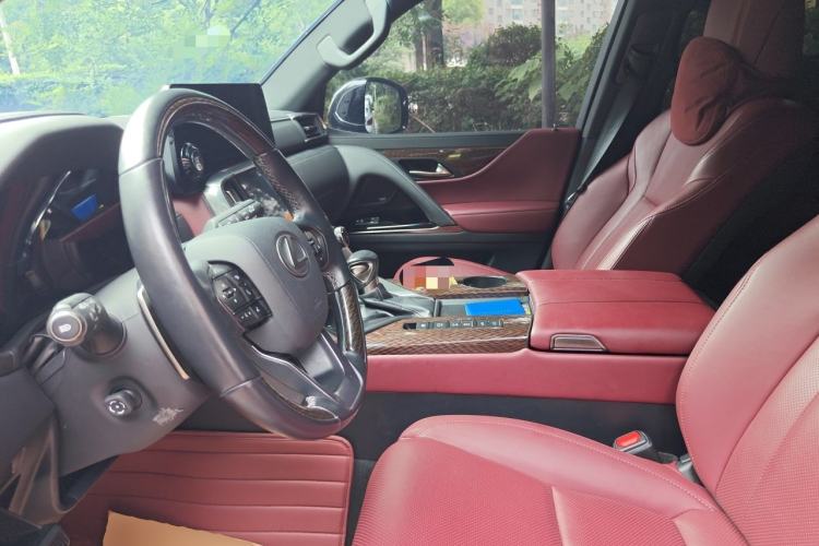 Used Lexus LX 2023 LX600 7-Seater Premium U.S. Specification Left Front Seat
