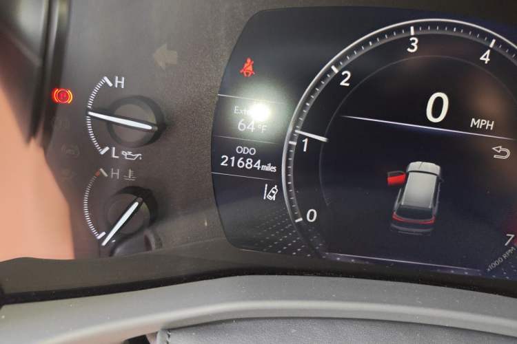 Used Lexus LX 2023 LX600 7-Seater Premium U.S. Specification Odometer Close Up