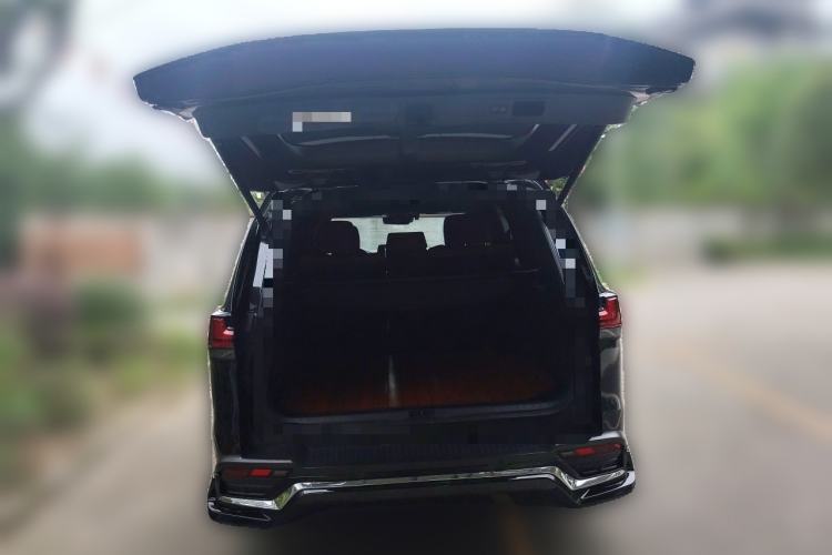 Used Lexus LX  Trunk