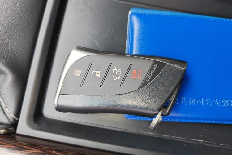 Used Lexus LX 2023 LX600 7-Seater Premium U.S. Specification Vehicle Key