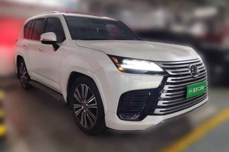 Used Lexus LX 2023 LX600 Luxury – U.S. Specification Front Right 45 Deg