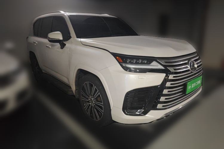Used Lexus LX 2023 LX600 7-Seater Premium U.S. Specification Front Right 45 Deg