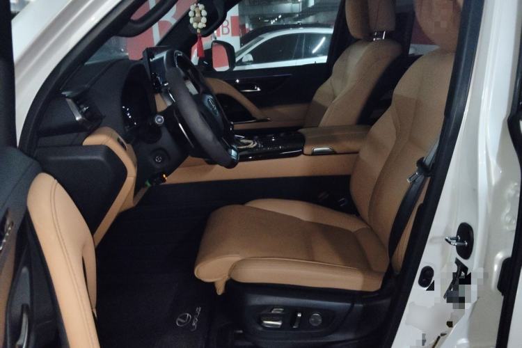 Used Lexus LX 2023 LX600 Luxury – U.S. Specification Left Front Seat