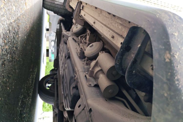 Used Lexus LX  Chassis Front Right