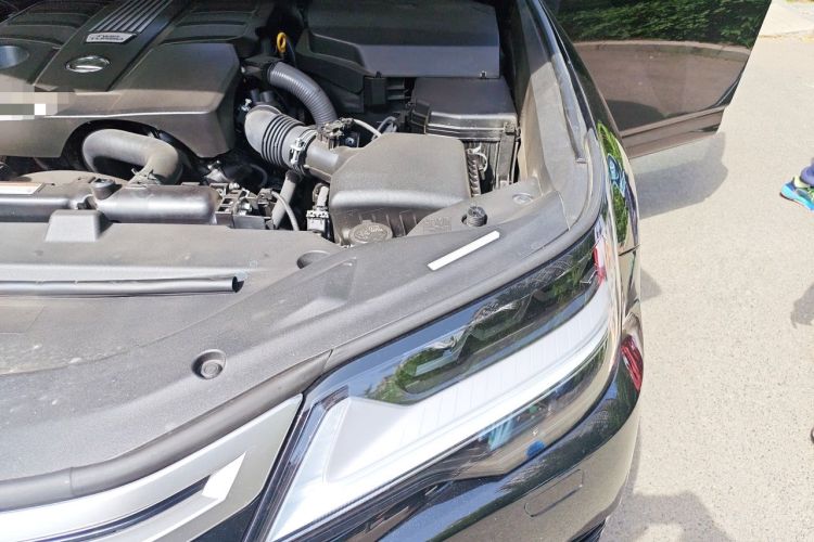Used Lexus LX  Engine Bay Left