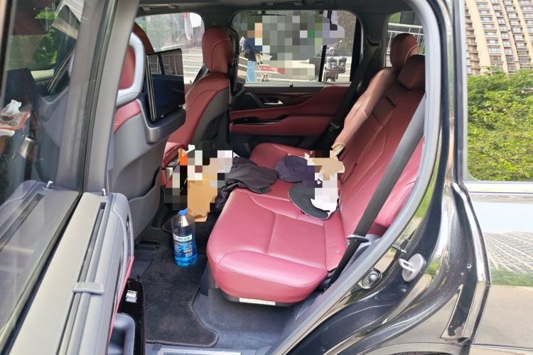 Used Lexus LX  Left Rear Seat