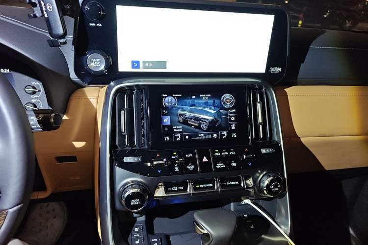 Used Lexus LX  Audio And AC Panel