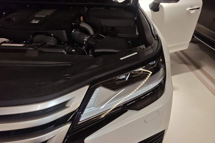Used Lexus LX  Engine Bay Left