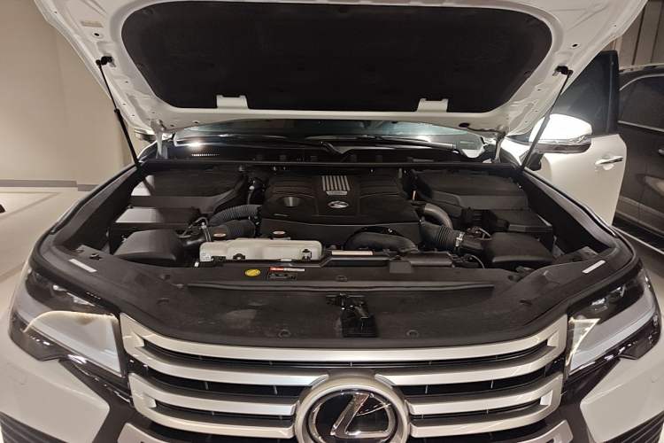 Used Lexus LX  Engine Bay