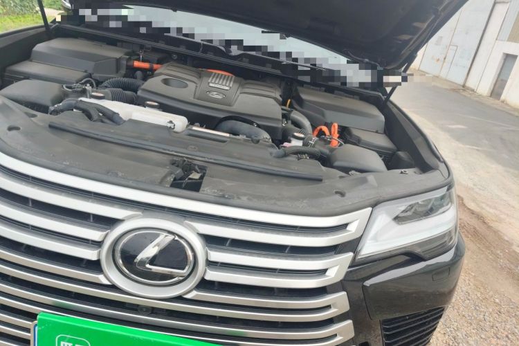 Used Lexus LX 2025 700h Lingjie Edition Engine Bay Left