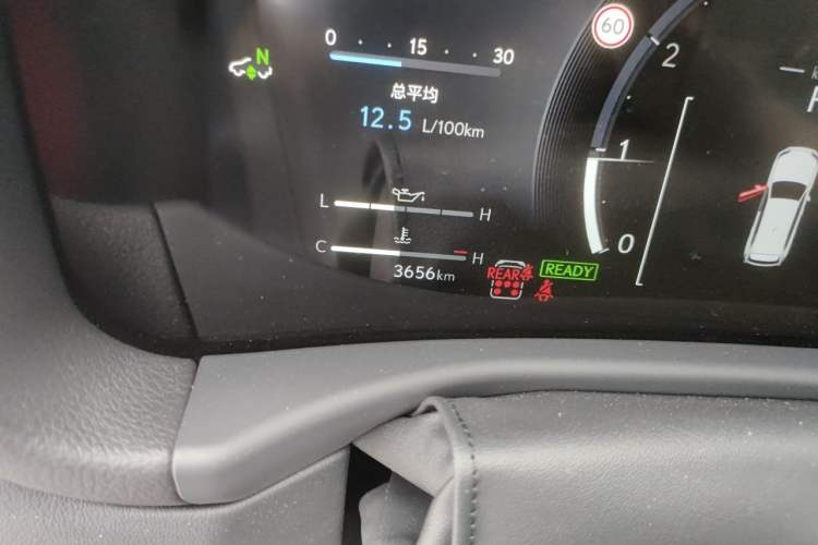 Used Lexus LX 2025 700h Lingjie Edition Odometer Close Up