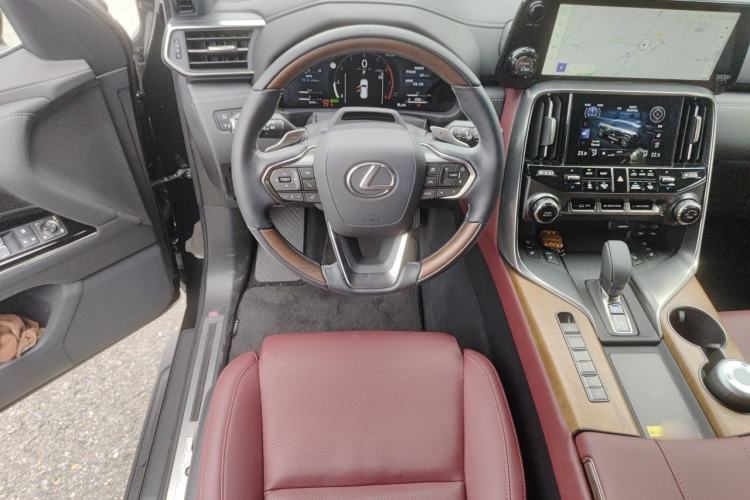 Used Lexus LX 2025 700h Lingjie Edition Steering Wheel