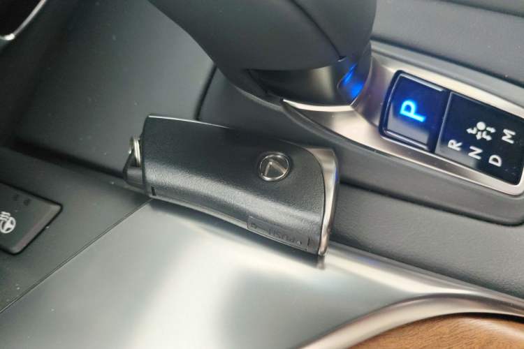 Used Lexus LX 2025 700h Lingjie Edition Vehicle Key