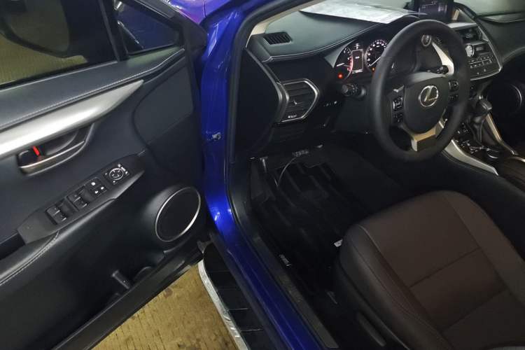 Used Lexus NX 2015 200 Front-Wheel Drive X-Trail SE Edition Driver Seat