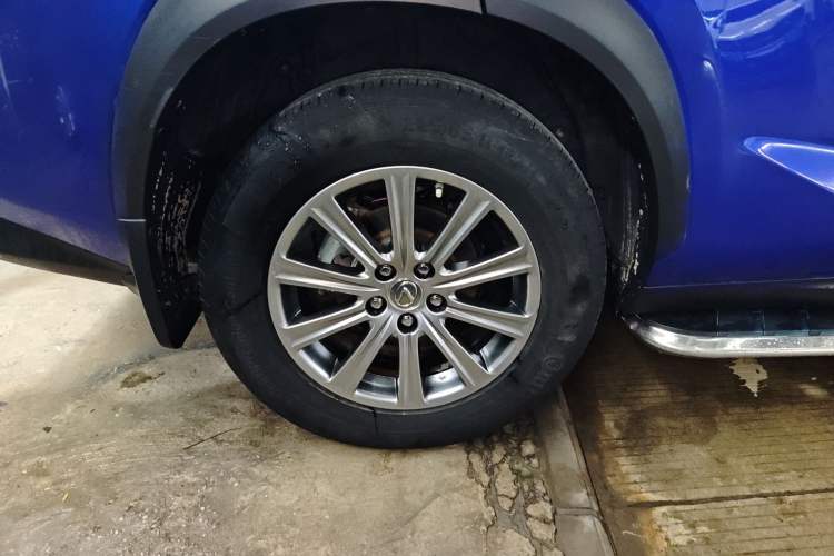 Used Lexus NX 2015 200 Front-Wheel Drive X-Trail SE Edition Right Rear Wheel Hub