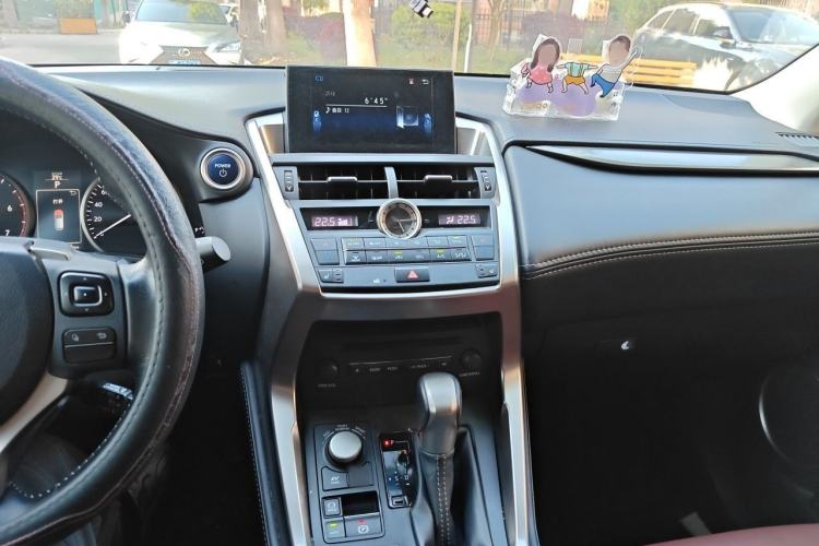 Used Lexus NX 2015 300h Front-Drive Fēngshàng Edition Audio And AC Panel
