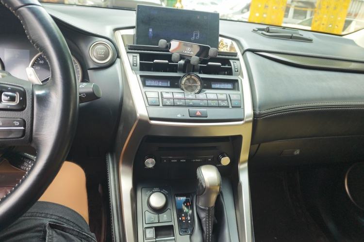 Used Lexus NX 2015 200T All-Wheel-Drive Fēngshàng Edition Audio And AC Panel