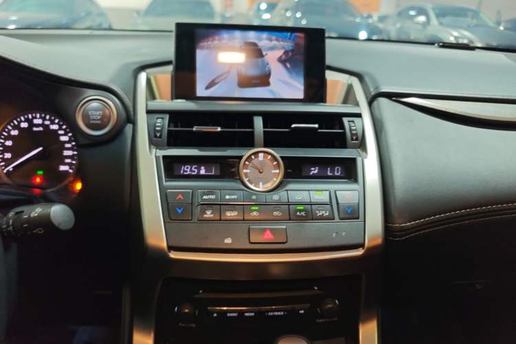 Used Lexus NX 2015 200T All-Wheel-Drive Fēngshàng Edition Audio And AC Panel