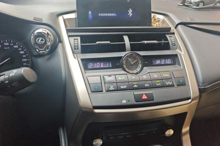 Used Lexus NX 2015 200T All-Wheel-Drive Fēngshàng Edition Audio And AC Panel