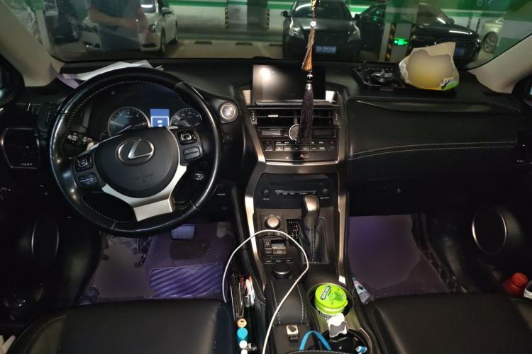 Used Lexus NX 2015 200T All-Wheel-Drive Fēngshàng Edition Center Console