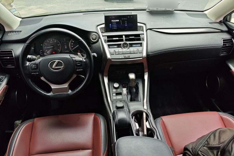 Used Lexus NX 2015 200T All-Wheel-Drive Fēngshàng Edition Center Console