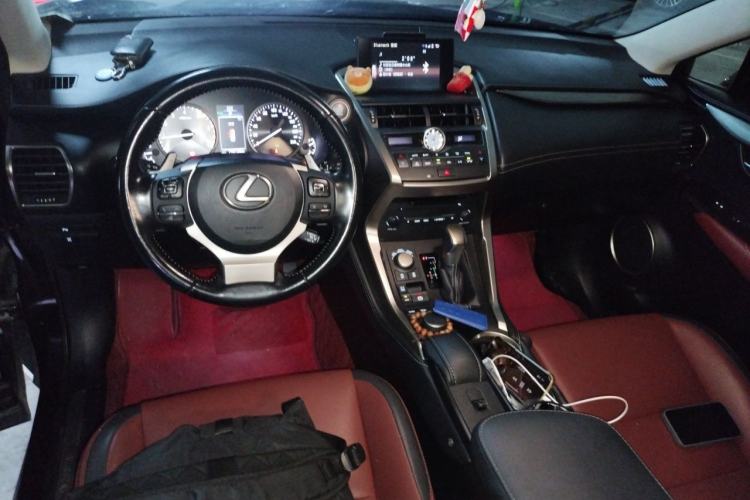 Used Lexus NX 2015 200T All-Wheel-Drive Fēngshàng Edition Center Console