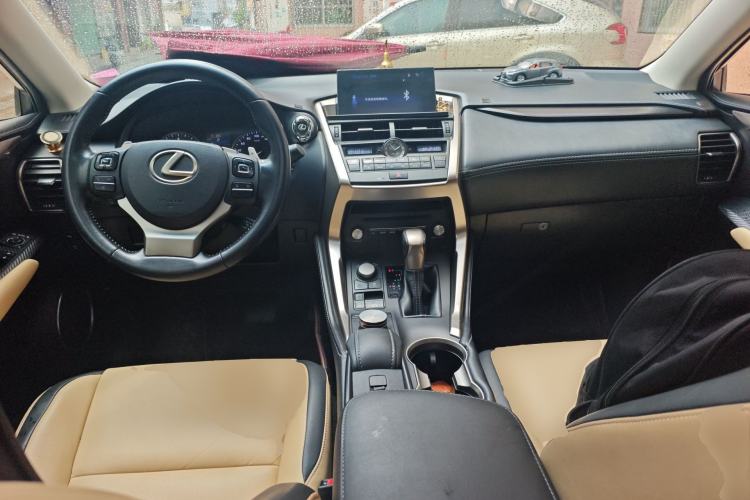 Used Lexus NX 2015 200T All-Wheel-Drive Fēngshàng Edition Center Console