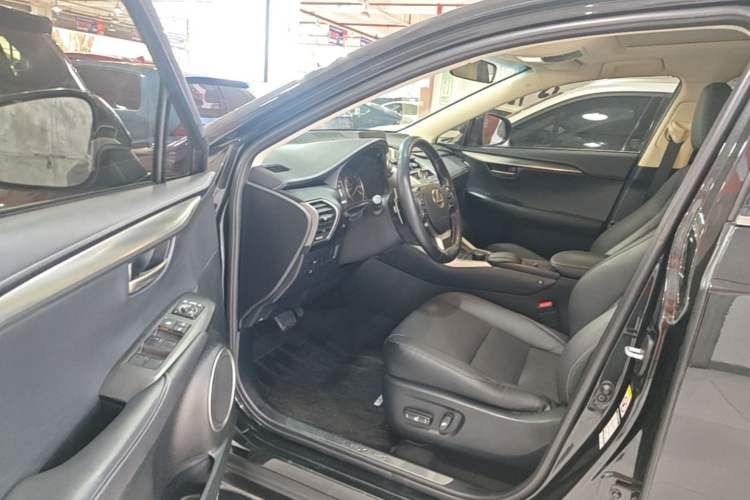 Used Lexus NX 2015 200T All-Wheel-Drive Fēngshàng Edition Driver Seat