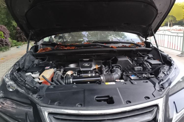 Used Lexus NX 2015 200T All-Wheel-Drive Fēngshàng Edition Engine Bay