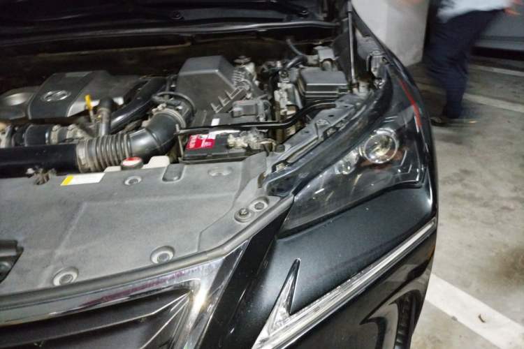 Used Lexus NX 2015 200T All-Wheel-Drive Fēngshàng Edition Engine Bay Left
