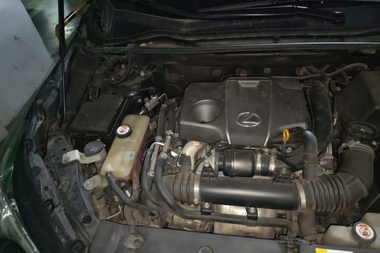 Used Lexus NX 2015 200T All-Wheel-Drive Fēngshàng Edition Engine Bay Right