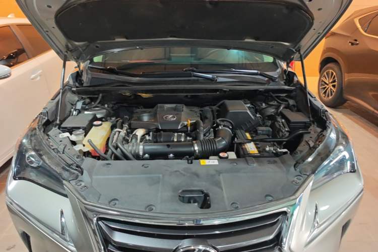 Used Lexus NX 2015 200T All-Wheel-Drive Fēngshàng Edition Engine Bay
