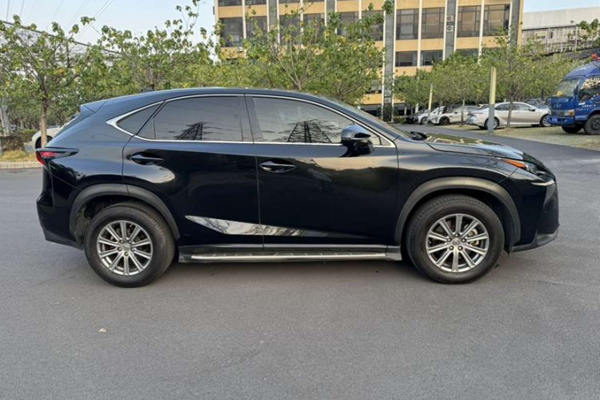 Used Lexus NX 2015 200 Front-Wheel Drive X-Trail SE Edition Exterior 10