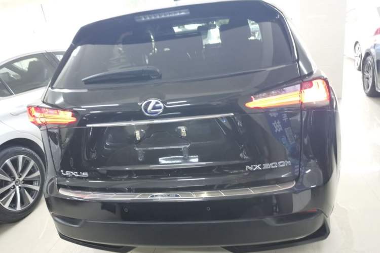Used Lexus NX 2015 300h Front-Drive Fēngshàng Edition Exterior 4