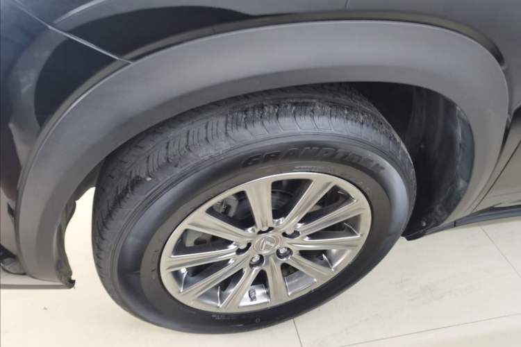Used Lexus NX 2015 300h Front-Drive Fēngshàng Edition Exterior 7