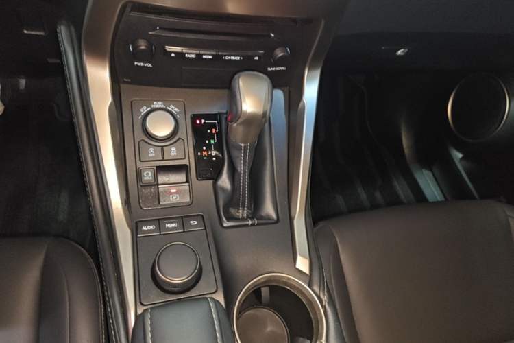 Used Lexus NX 2015 200T All-Wheel-Drive Fēngshàng Edition Gear Lever
