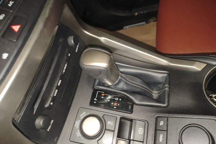 Used Lexus NX 2015 200T All-Wheel-Drive Fēngshàng Edition Gear Lever