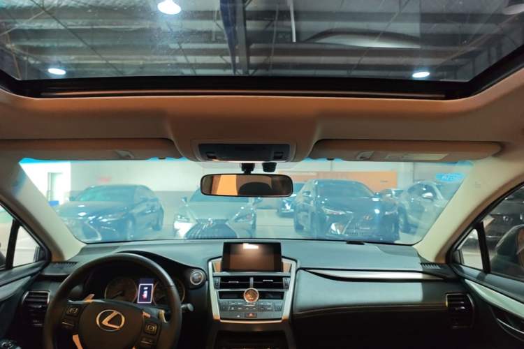 Used Lexus NX 2015 200T All-Wheel-Drive Fēngshàng Edition Headliner
