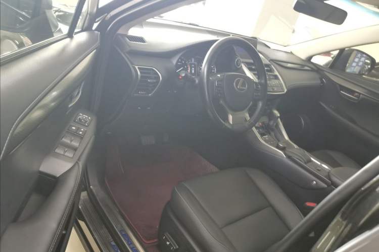 Used Lexus NX 2015 300h Front-Drive Fēngshàng Edition Interior 3